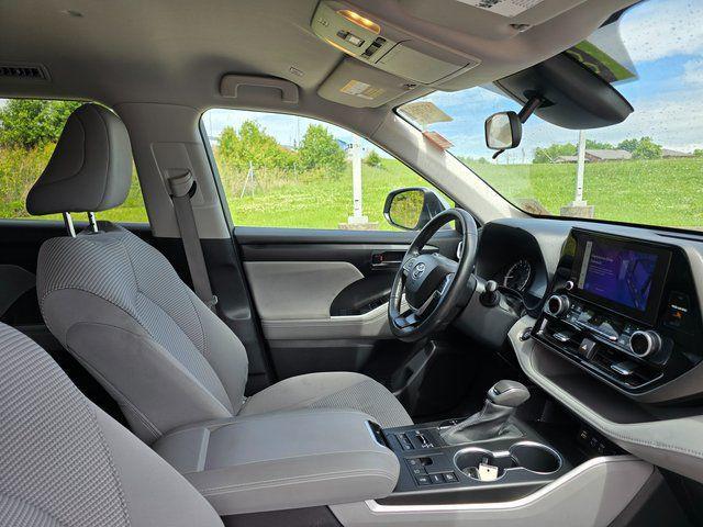 used 2023 Toyota Highlander car, priced at $29,998