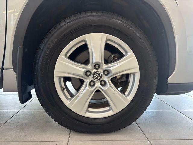 used 2023 Toyota Highlander car, priced at $28,128