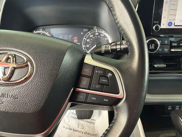 used 2023 Toyota Highlander car, priced at $28,998