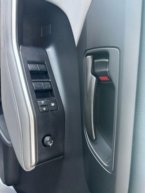 used 2023 Toyota Highlander car, priced at $28,128