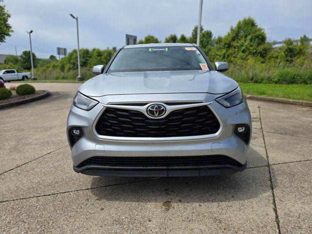 used 2023 Toyota Highlander car, priced at $29,998