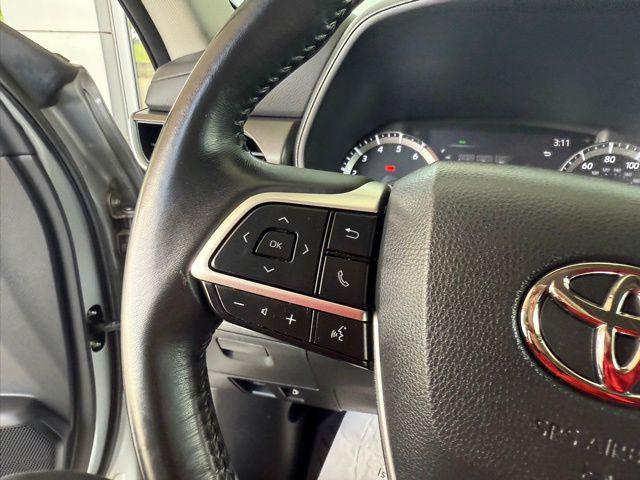 used 2023 Toyota Highlander car, priced at $28,998