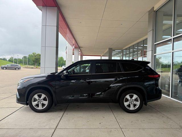 used 2023 Toyota Highlander car, priced at $28,393