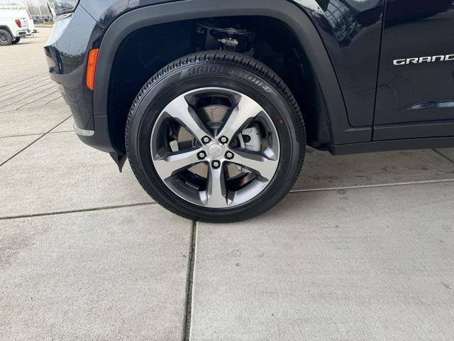 new 2024 Jeep Grand Cherokee L car, priced at $55,914