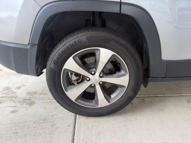 used 2022 Jeep Cherokee car, priced at $26,539