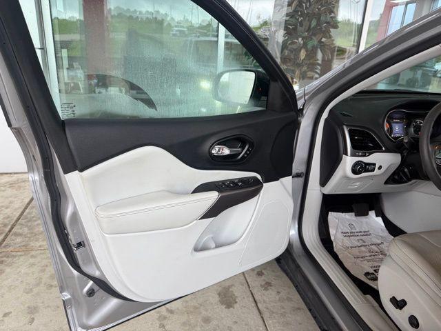 used 2022 Jeep Cherokee car, priced at $26,539
