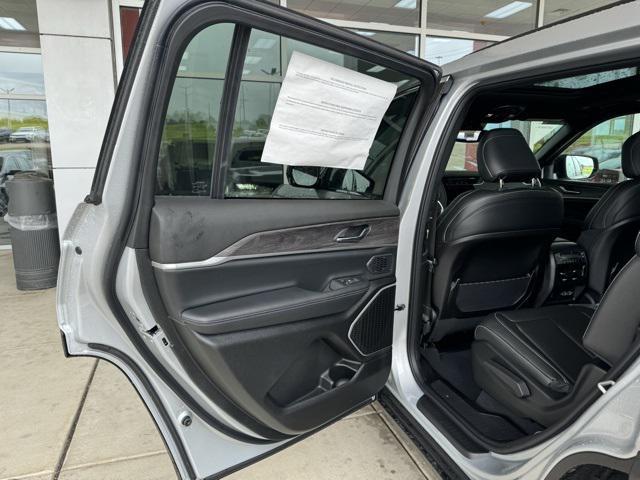 new 2024 Jeep Grand Cherokee L car, priced at $54,914