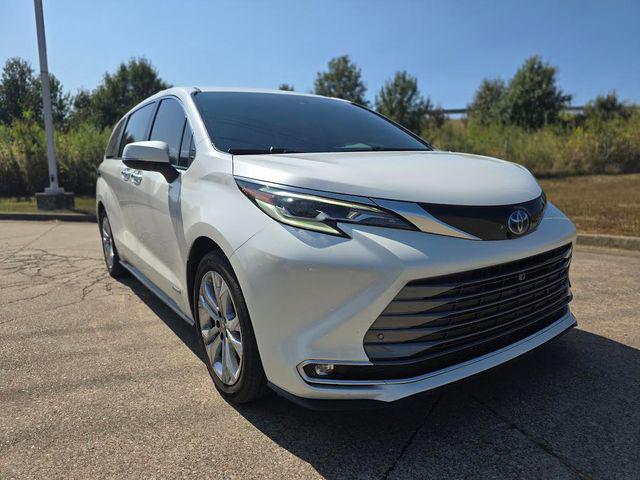 used 2021 Toyota Sienna car, priced at $39,995