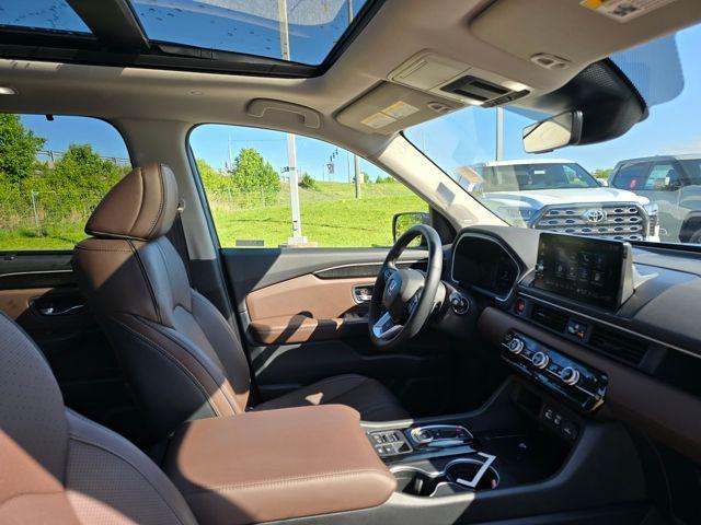 used 2024 Honda Pilot car, priced at $49,979