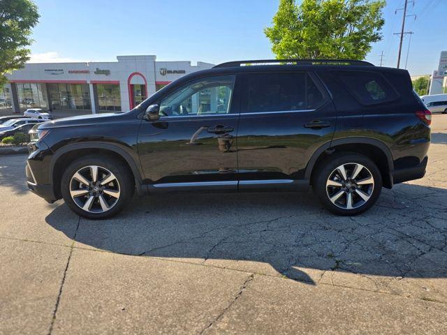 used 2024 Honda Pilot car, priced at $49,979