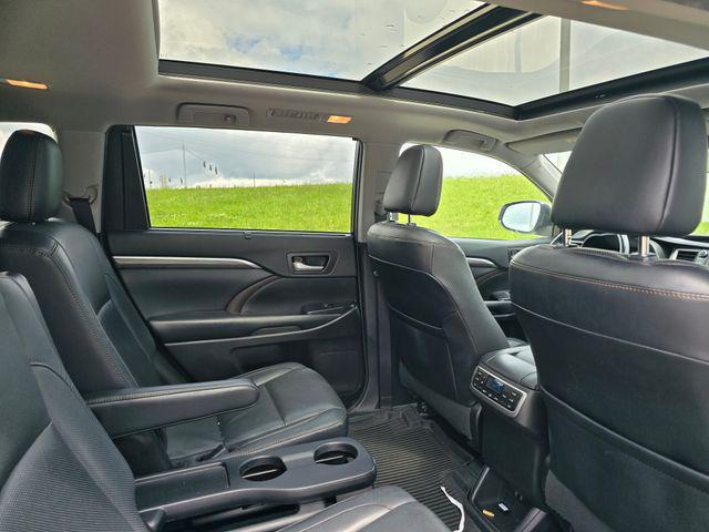 used 2019 Toyota Highlander car, priced at $24,962