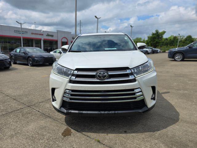 used 2019 Toyota Highlander car, priced at $24,962