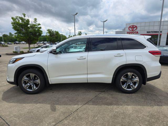 used 2019 Toyota Highlander car, priced at $24,962