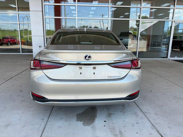 used 2019 Lexus ES 300h car, priced at $34,975