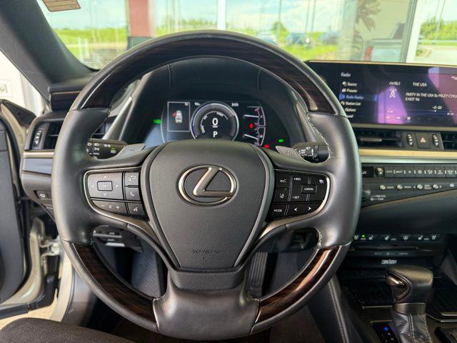 used 2019 Lexus ES 300h car, priced at $34,975