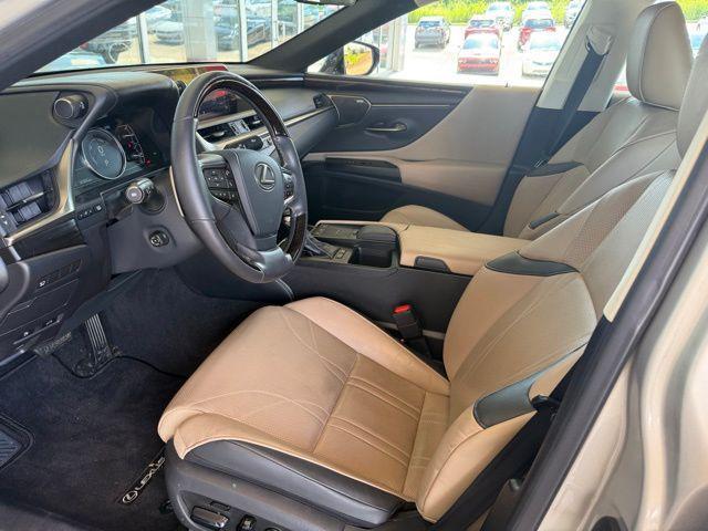 used 2019 Lexus ES 300h car, priced at $34,975