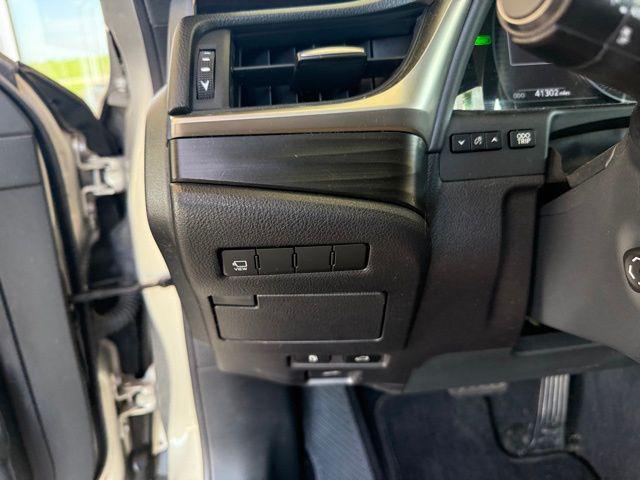 used 2019 Lexus ES 300h car, priced at $34,975