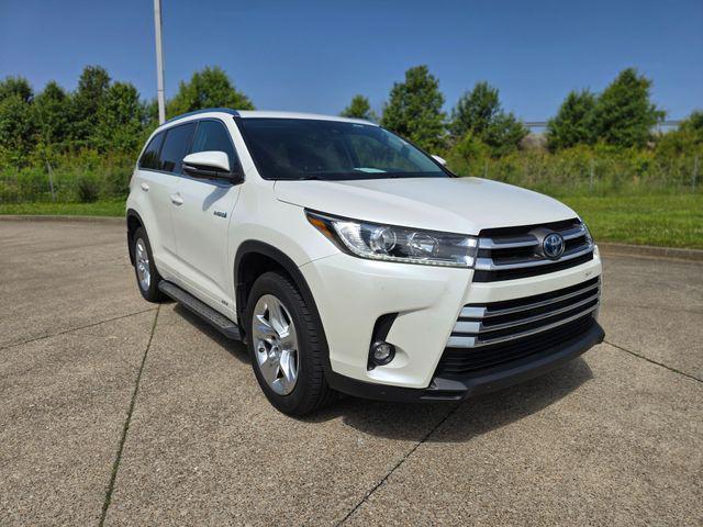 used 2019 Toyota Highlander Hybrid car, priced at $35,314