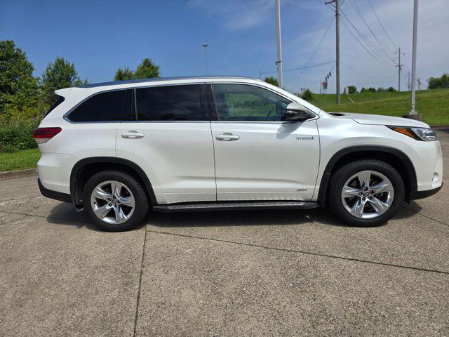 used 2019 Toyota Highlander Hybrid car, priced at $35,314