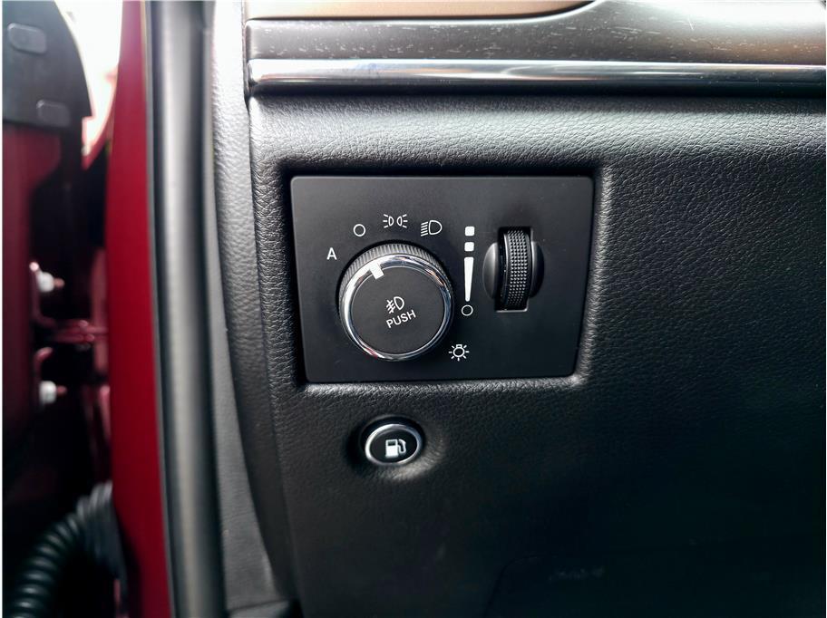 used 2016 Jeep Grand Cherokee car, priced at $12,990