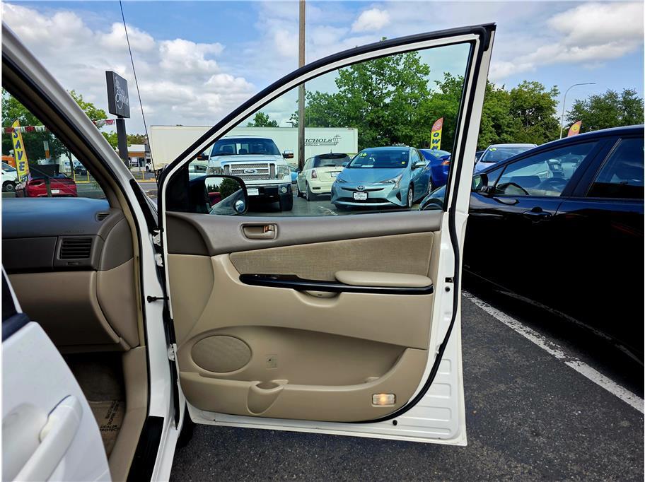 used 2004 Toyota Sienna car, priced at $4,990