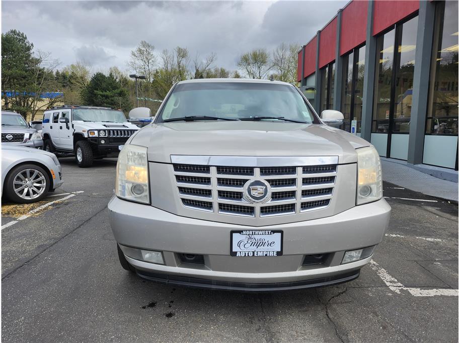 used 2007 Cadillac Escalade car, priced at $7,990