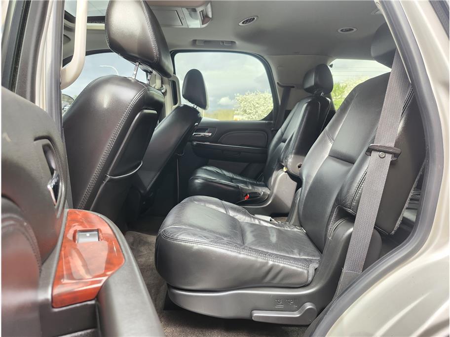 used 2007 Cadillac Escalade car, priced at $7,990