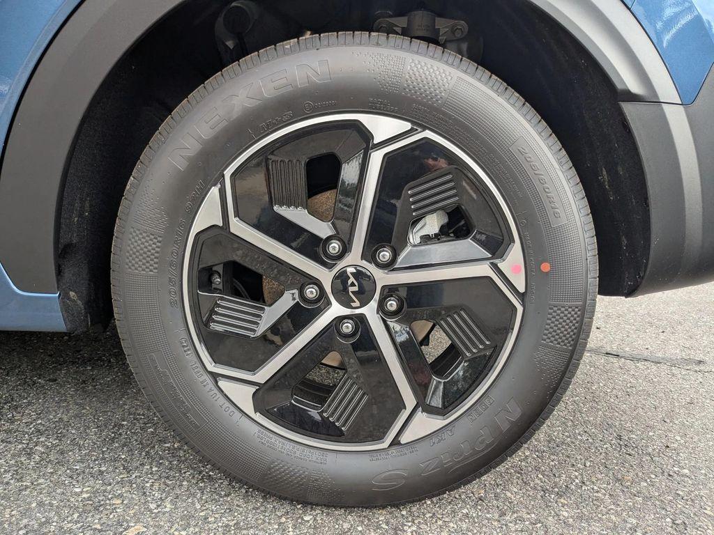 new 2025 Kia Niro car, priced at $31,231