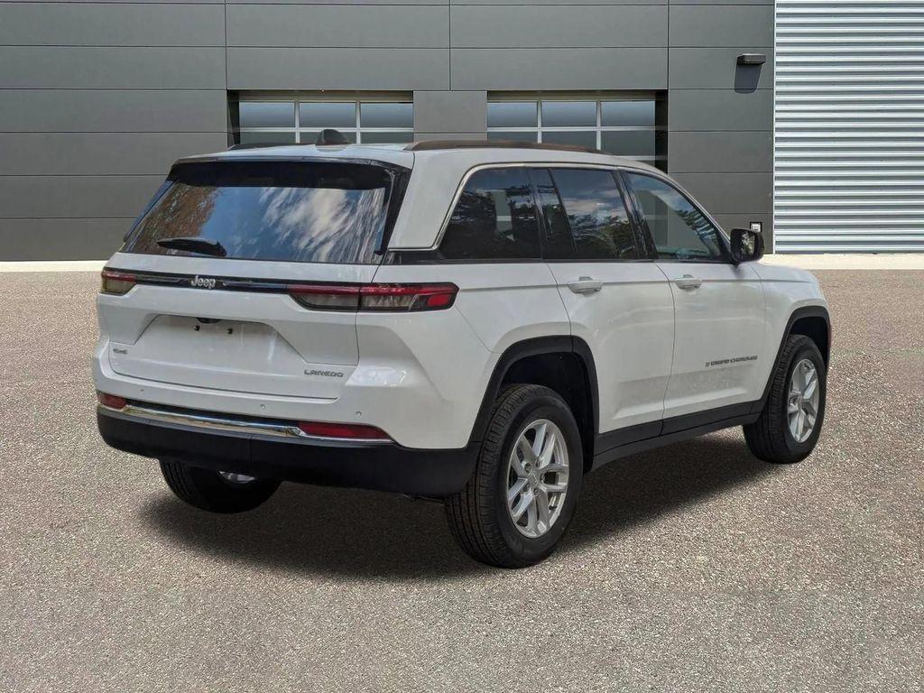 new 2025 Jeep Grand Cherokee car, priced at $38,496