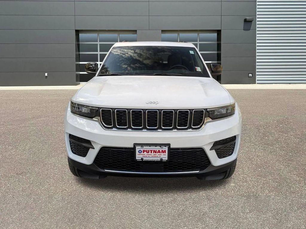 new 2025 Jeep Grand Cherokee car, priced at $38,496