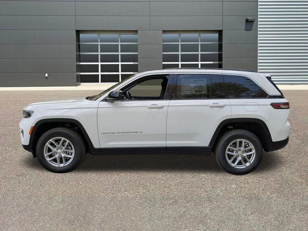 new 2025 Jeep Grand Cherokee car, priced at $38,496
