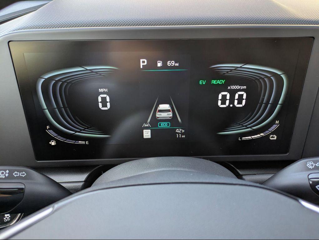new 2025 Kia Niro car, priced at $28,811