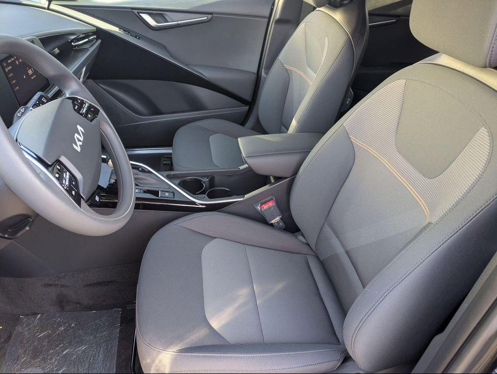 new 2025 Kia Niro car, priced at $28,811