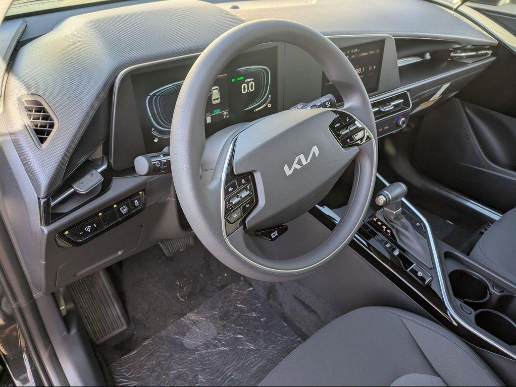 new 2025 Kia Niro car, priced at $28,811