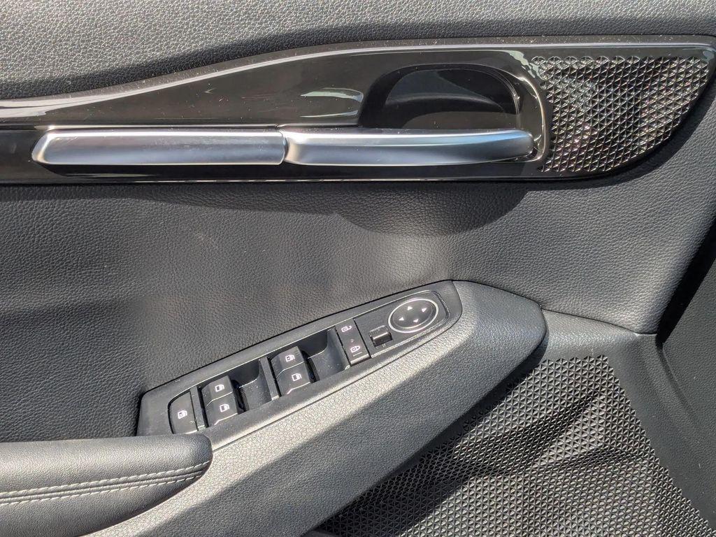 used 2023 Kia Seltos car, priced at $22,999