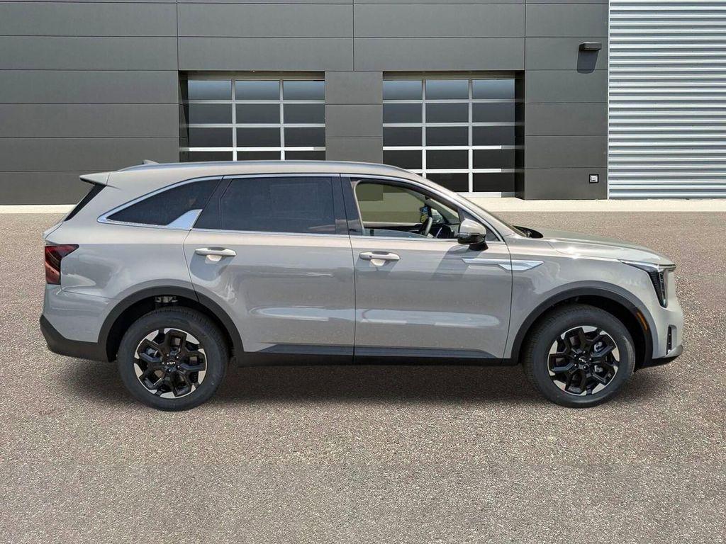 new 2025 Kia Sorento car, priced at $37,710