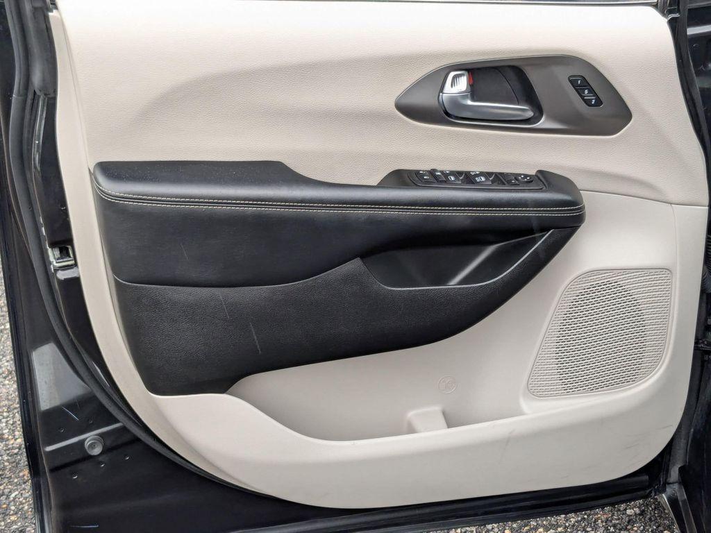 used 2023 Chrysler Pacifica car, priced at $24,499
