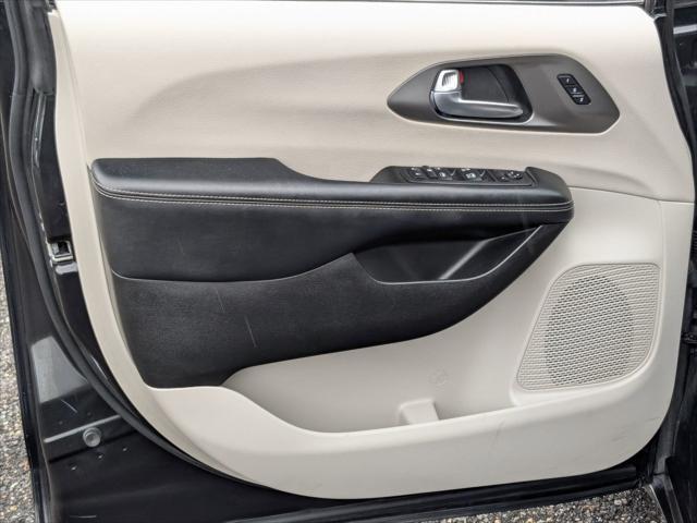 used 2023 Chrysler Pacifica car, priced at $28,499