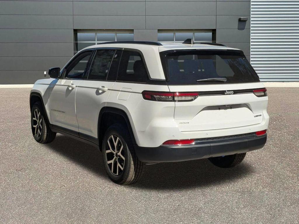 new 2025 Jeep Grand Cherokee car, priced at $45,845