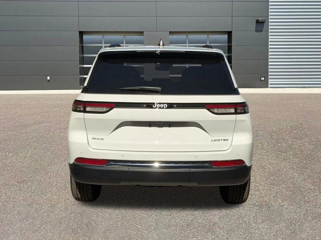 new 2025 Jeep Grand Cherokee car, priced at $45,845