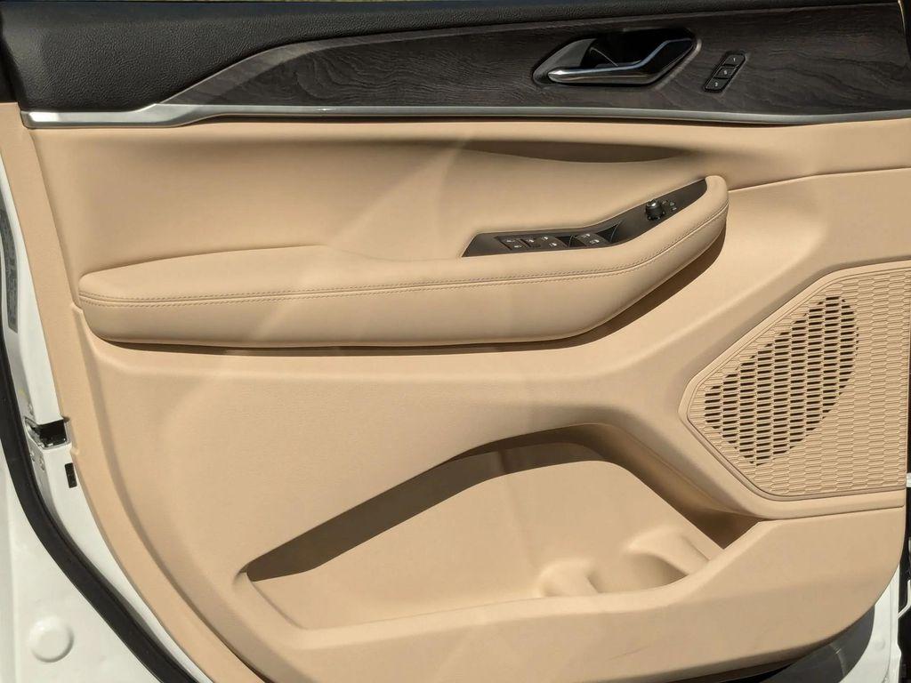 new 2025 Jeep Grand Cherokee car, priced at $45,845