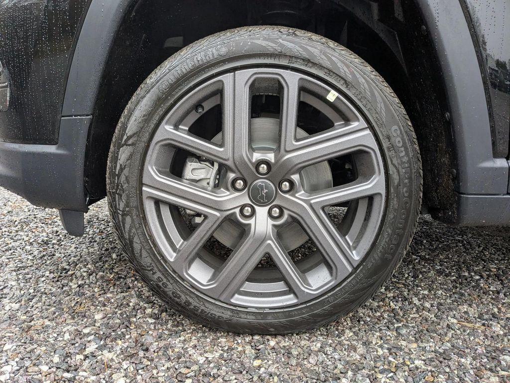 new 2026 Jeep Compass car, priced at $35,965