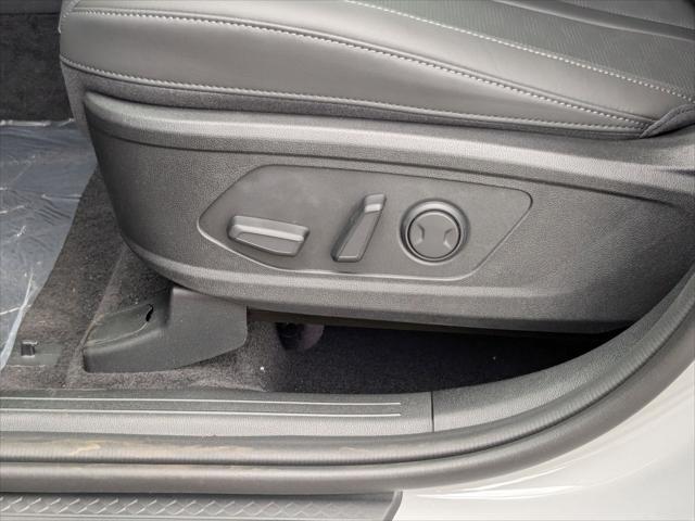 new 2025 Kia Sorento car, priced at $39,025