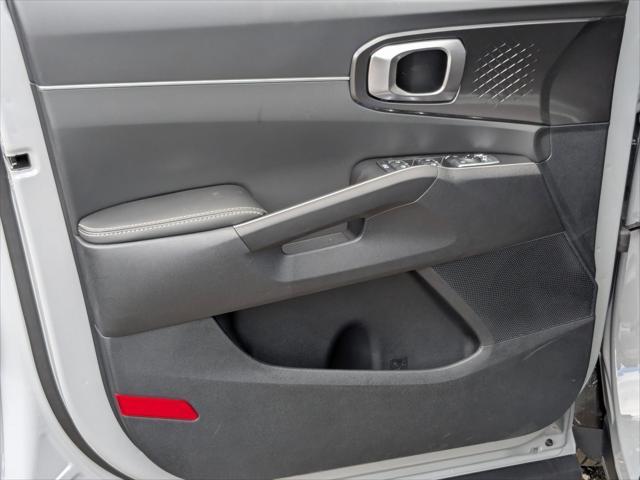 new 2025 Kia Sorento car, priced at $39,025