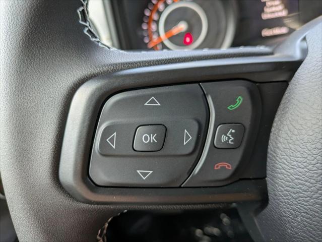 new 2025 Jeep Gladiator car, priced at $45,185