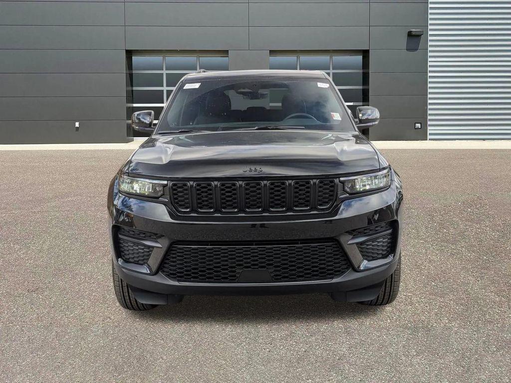 new 2025 Jeep Grand Cherokee car, priced at $41,219