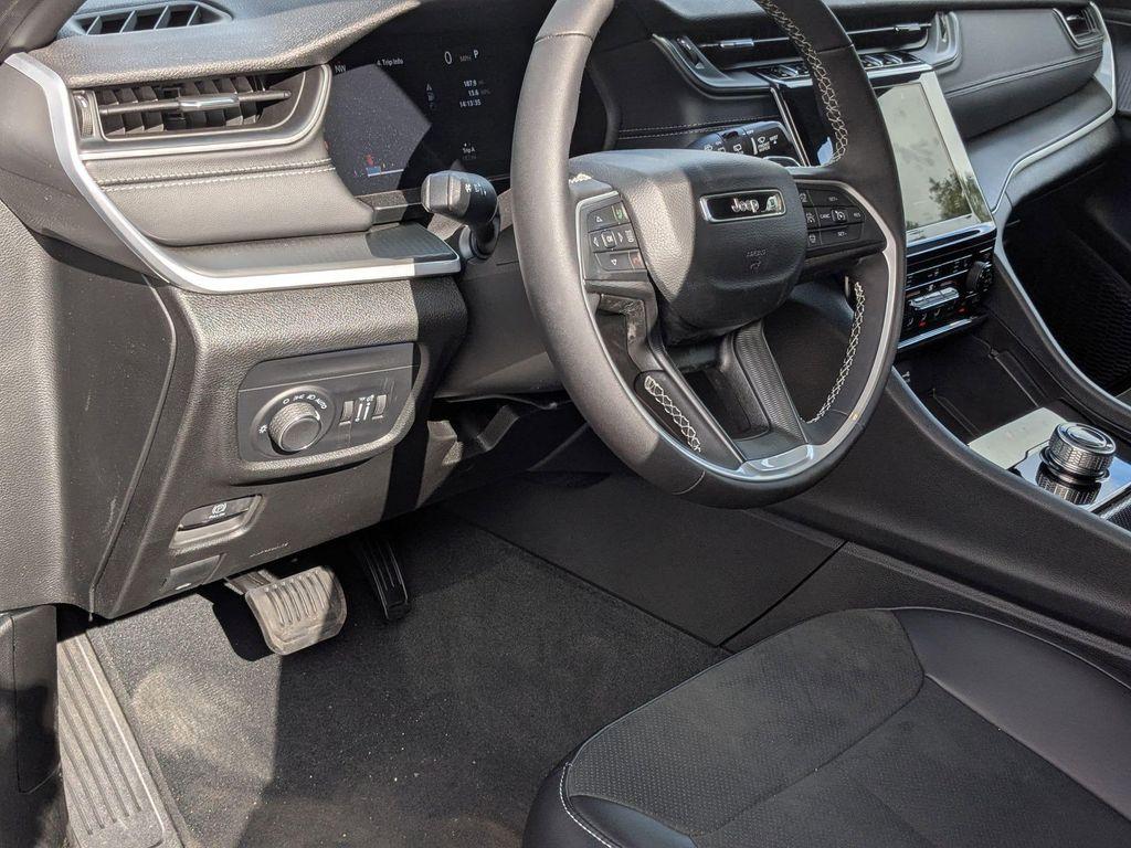 new 2025 Jeep Grand Cherokee car, priced at $41,219