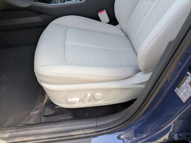new 2025 Kia Sorento car, priced at $39,025