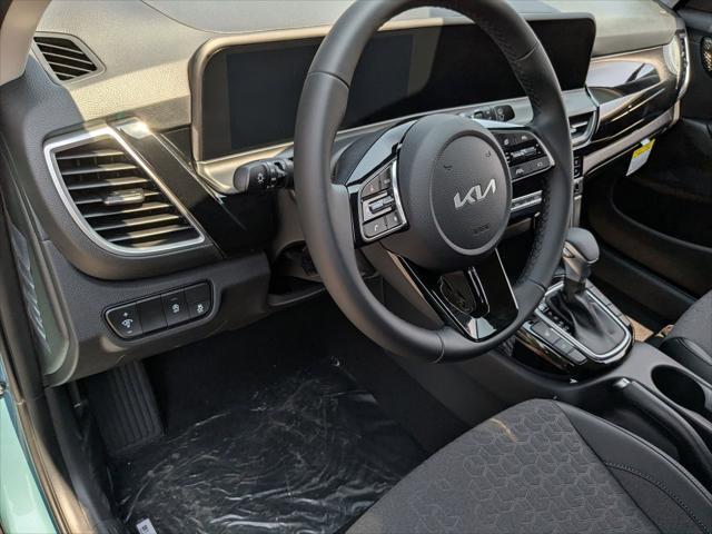new 2025 Kia Seltos car, priced at $28,275