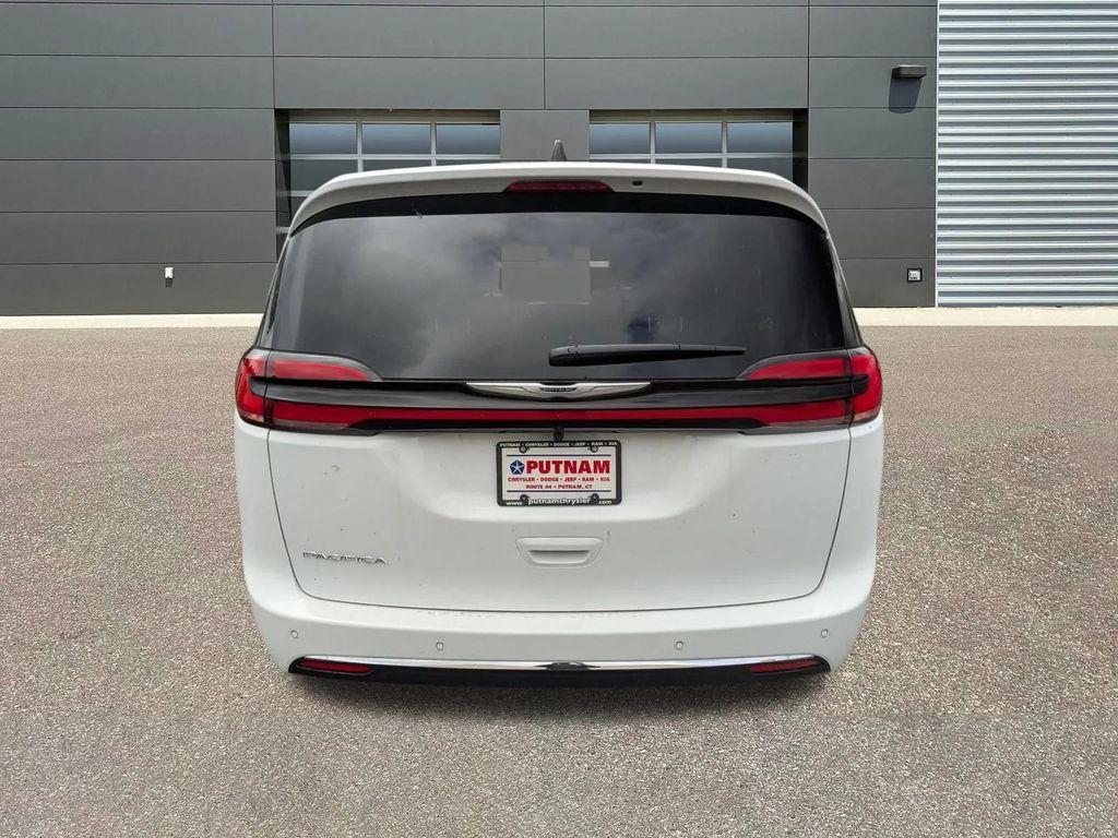 new 2026 Chrysler Pacifica car, priced at $38,295